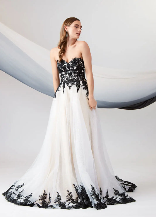 BWD00056 Gothic Black Champagne Sweetheart A-Line Lace Applique Tulle Wedding Dress