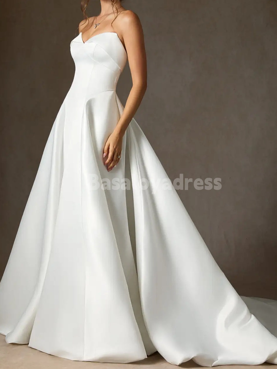 BWD00049 A-Line Strapless Sweetheart Satin Dress Basque-Waist Large Hem Wedding Gown